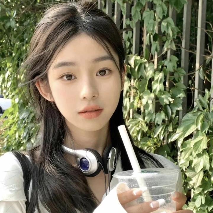 法丽达的两千首歌